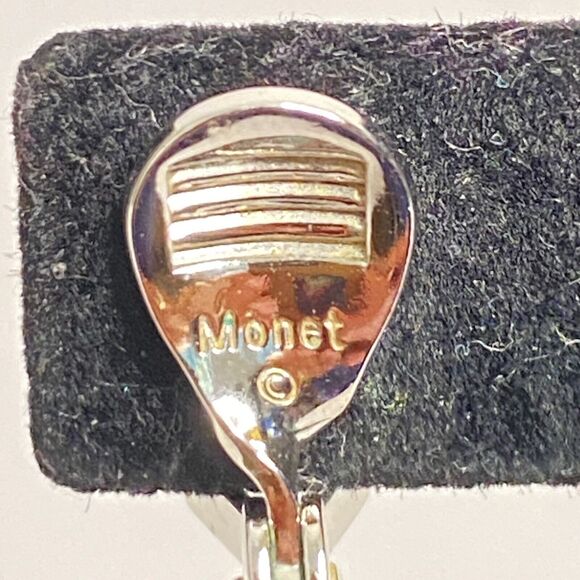Monet Tiny Earrings Silvertone Art Deco Stud Clip Ons - Picture 8 of 9